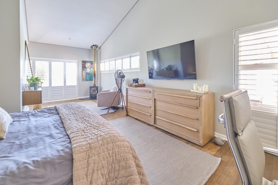 5 Bedroom Property for Sale in Flamingo Vlei Western Cape